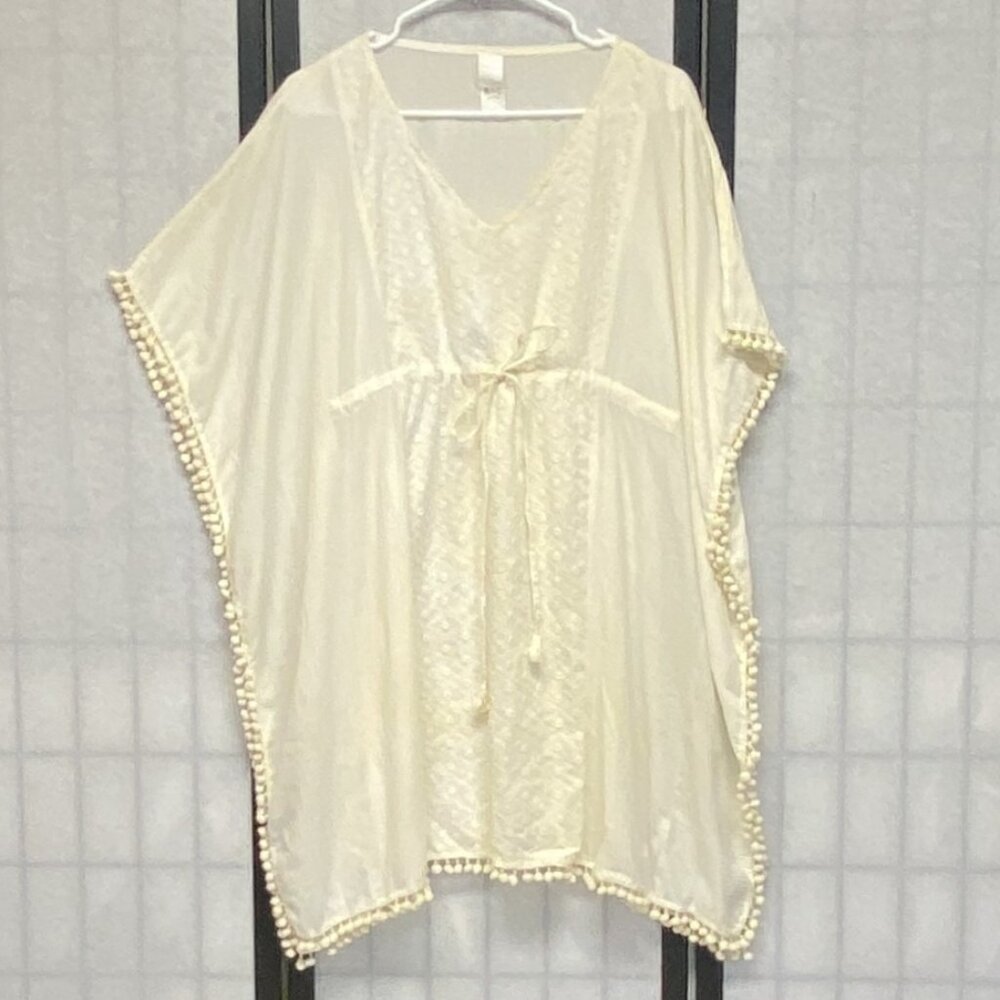RAD Swim Tea Dyed Ivory V-Neck Caftan Cover Up Dress Boho Chic Eyelet Pompom